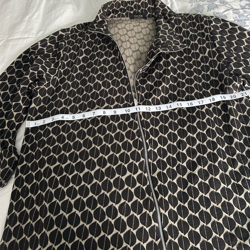 Zippered Jacket - Picture 3 of 3